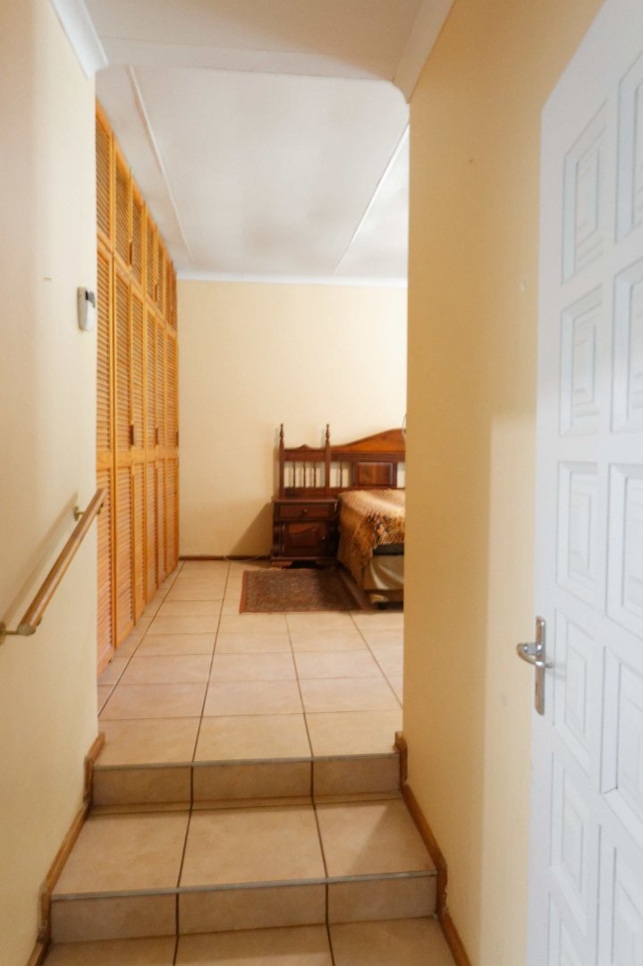 5 Bedroom Property for Sale in Wilkoppies North West